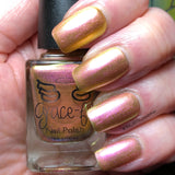 Golden Stage - a topper with powerful shift in the colours gold/yellow - red/pink