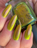 Turning Leaves - super shifter that transforms from yellow-gold, chartreuse, bright light green, and kelly green