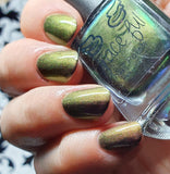 Unintended- a fine aurora shimmer that moves through green, brown and pink